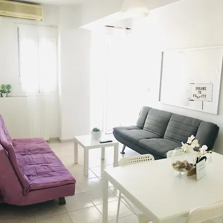 Korona Apartments-sea View 레팀노