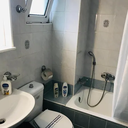 Korona Apartments-sea View Rethymno (Crete)