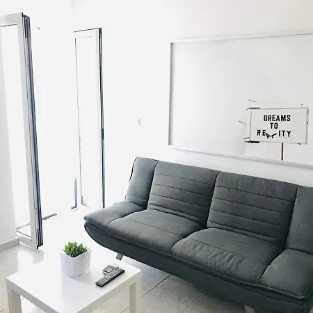 Korona Apartments-sea View Apartment *