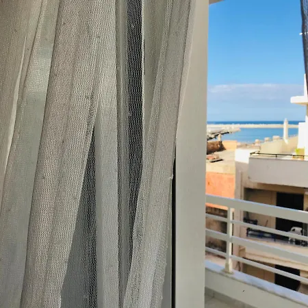 Korona Apartments-sea View شقة *